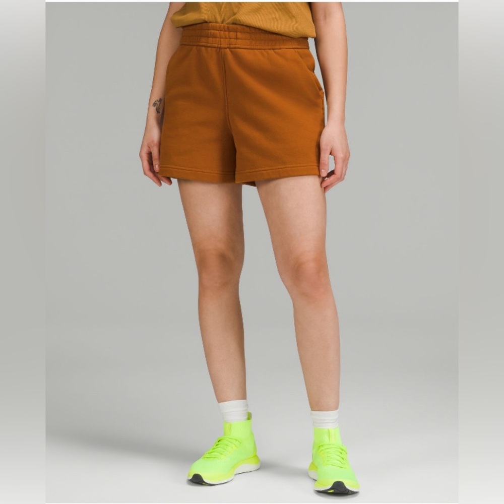 Lululemon Loungeful HR Short 4” Size 12 in Butternut Brown